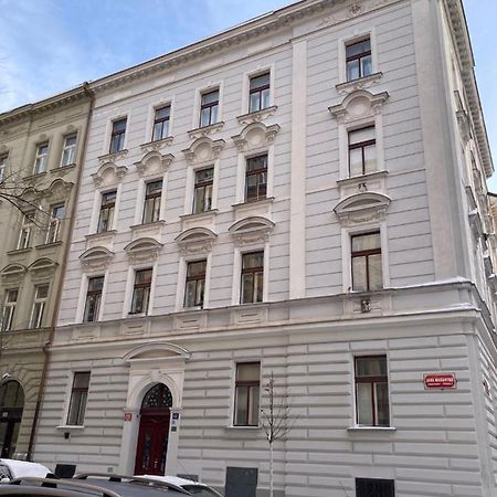 Apartment Jana Masaryka Praga Esterno foto